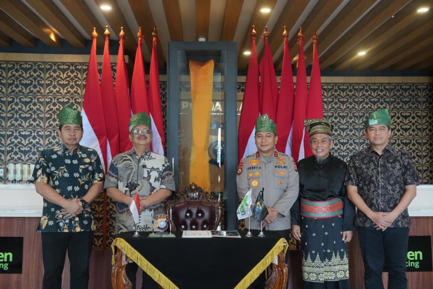 Kadiv Humas Dorong Penguatan Green Policing melalui Pusat Studi di Riau